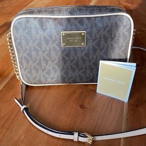 Michael Kors logo small purse